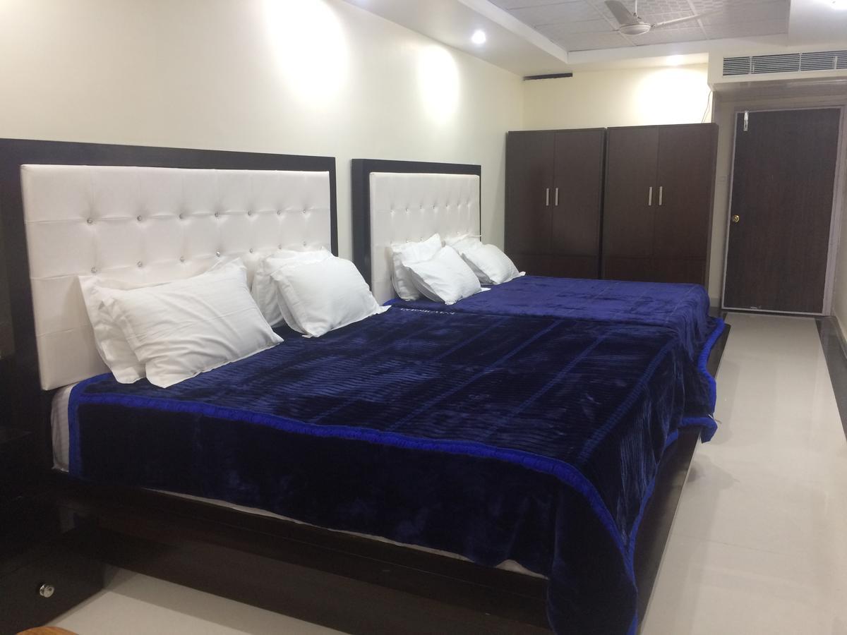 Hotel Platinum Plaza Rohtak Buitenkant foto
