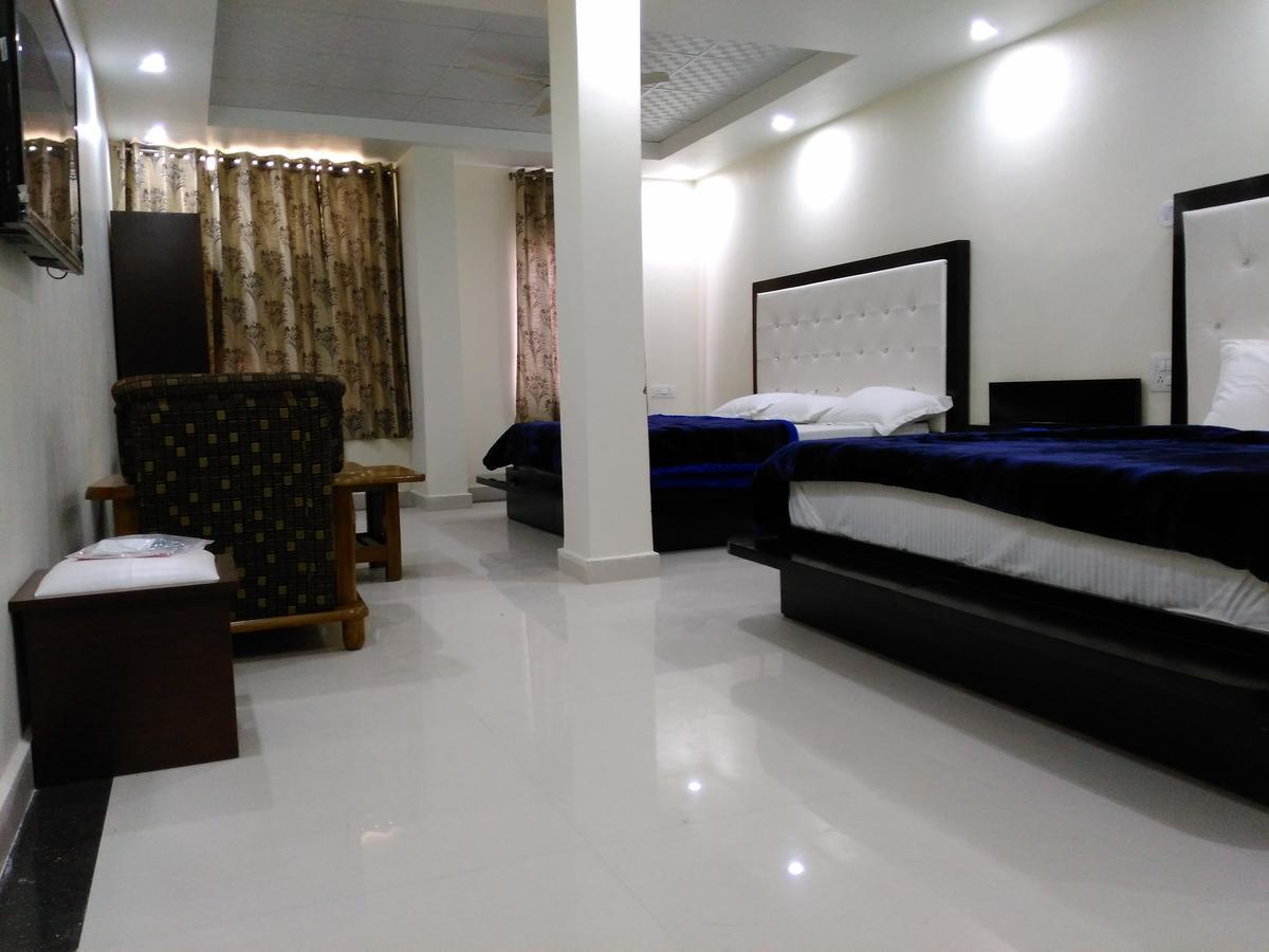 Hotel Platinum Plaza Rohtak Buitenkant foto