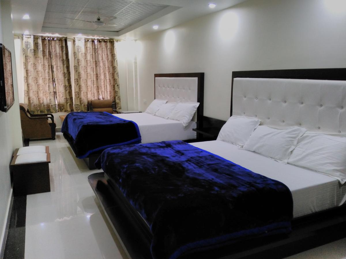 Hotel Platinum Plaza Rohtak Buitenkant foto