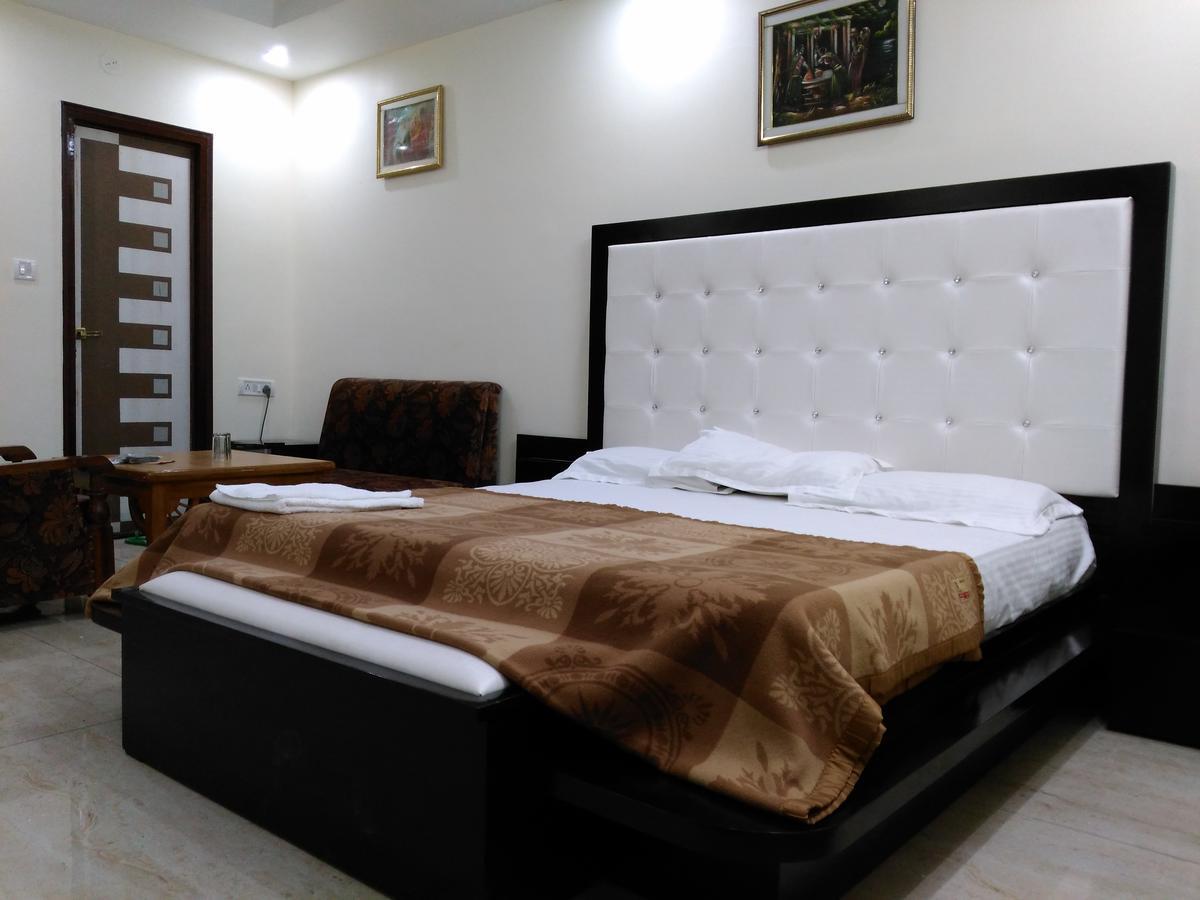 Hotel Platinum Plaza Rohtak Buitenkant foto
