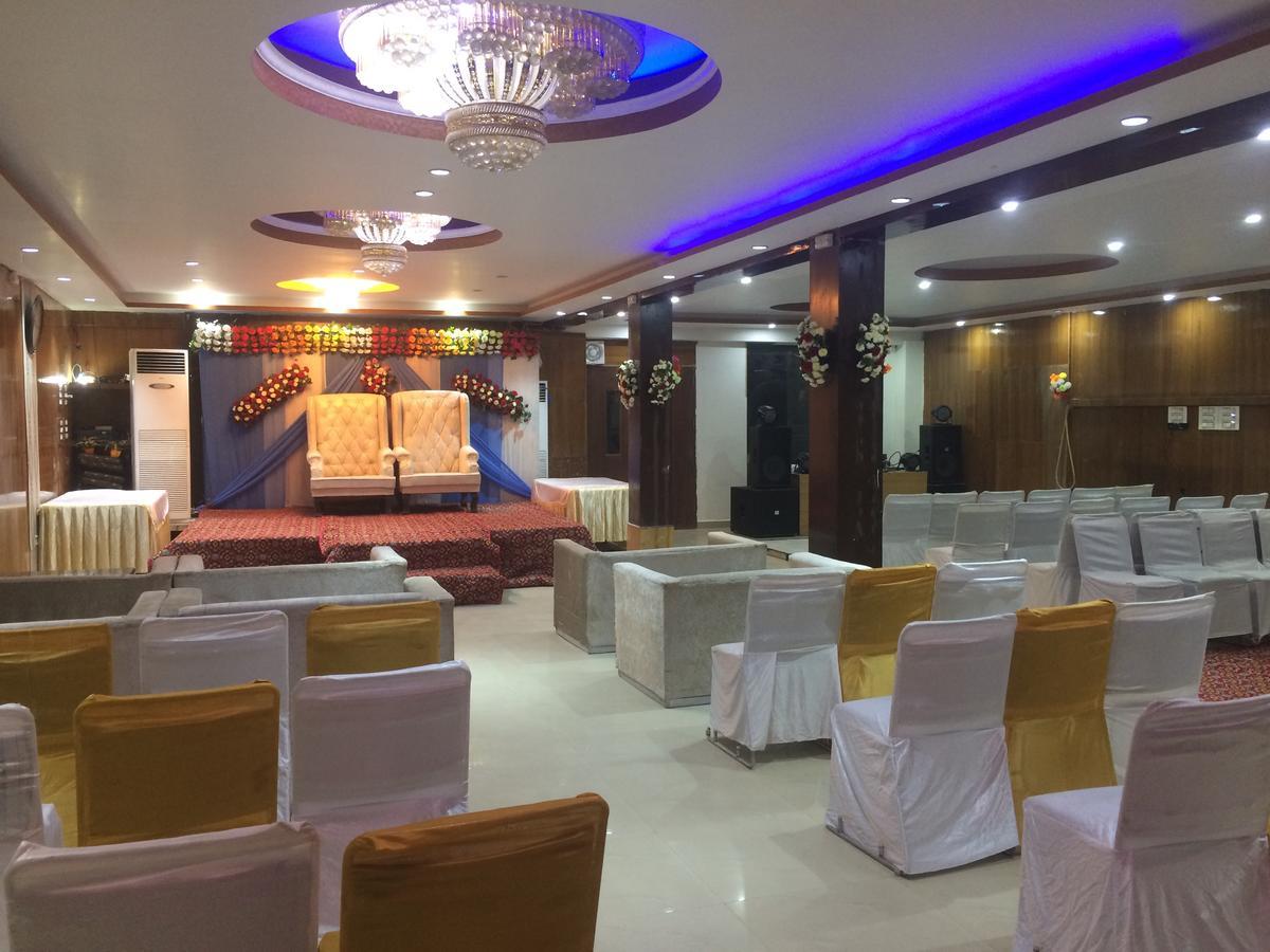 Hotel Platinum Plaza Rohtak Buitenkant foto