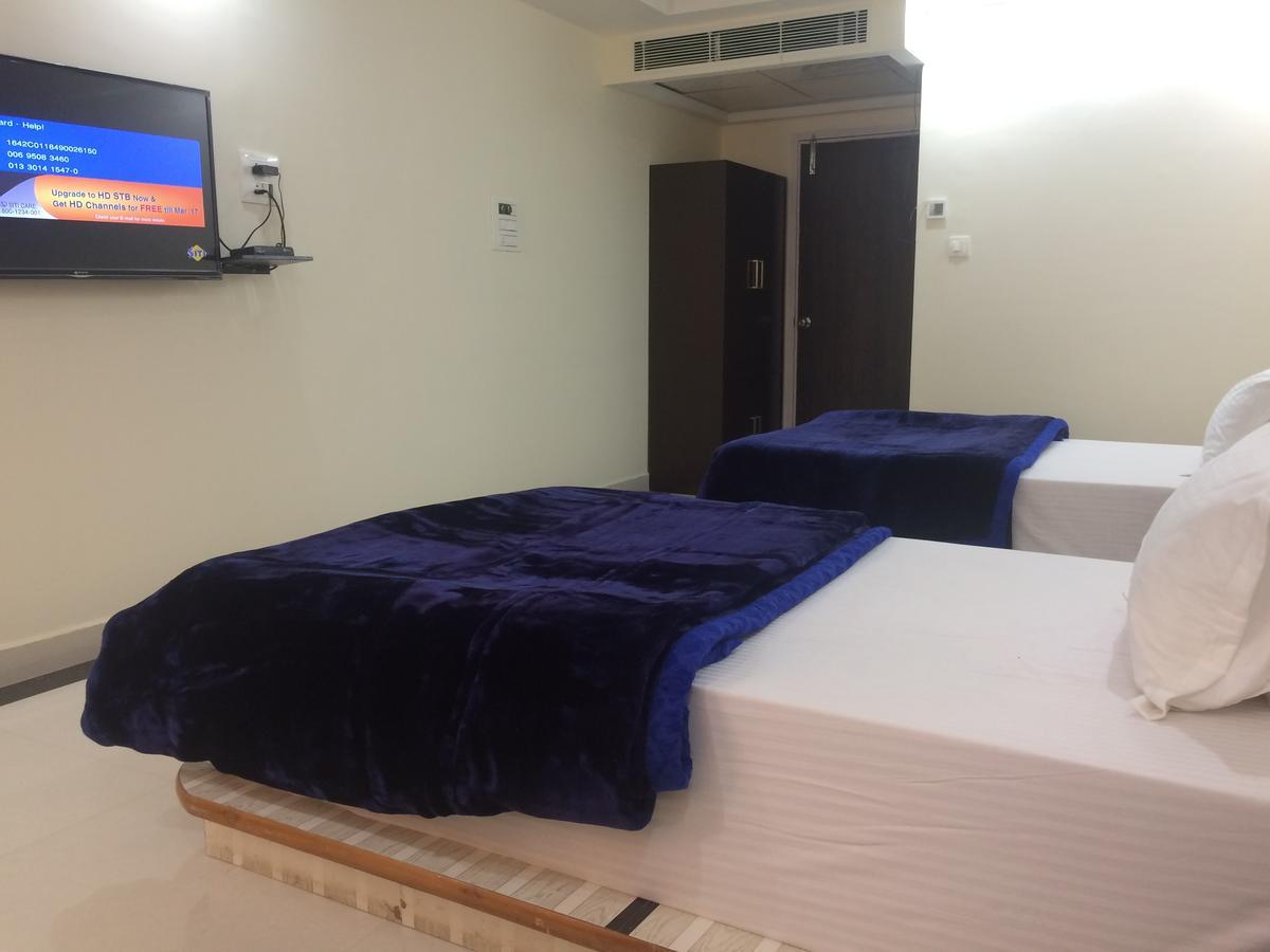 Hotel Platinum Plaza Rohtak Buitenkant foto