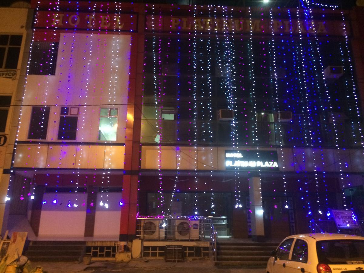 Hotel Platinum Plaza Rohtak Buitenkant foto