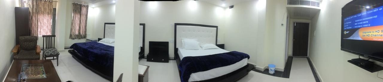 Hotel Platinum Plaza Rohtak Buitenkant foto