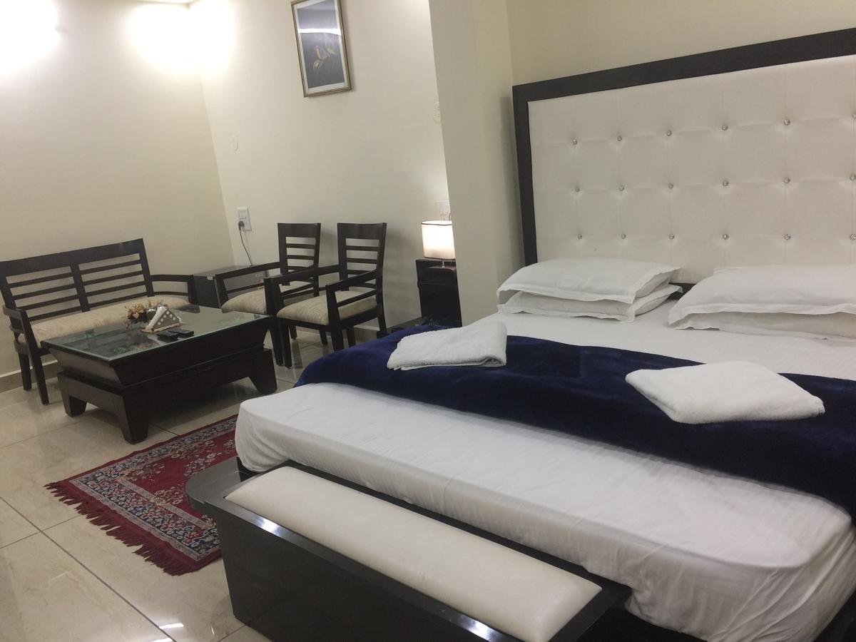 Hotel Platinum Plaza Rohtak Buitenkant foto