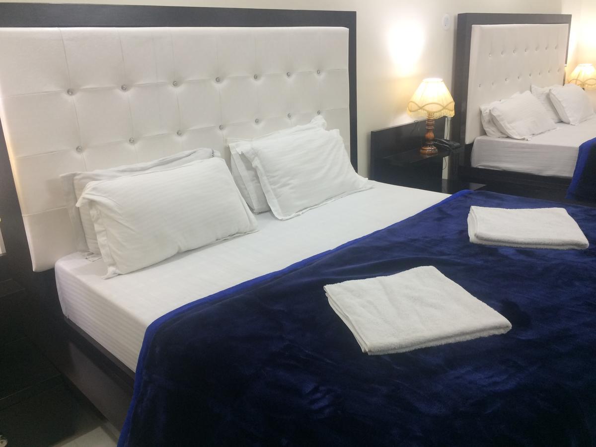 Hotel Platinum Plaza Rohtak Buitenkant foto