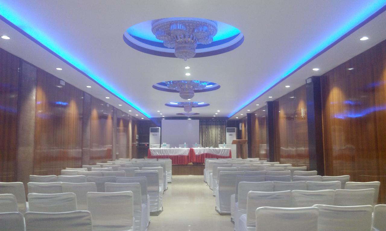 Hotel Platinum Plaza Rohtak Buitenkant foto