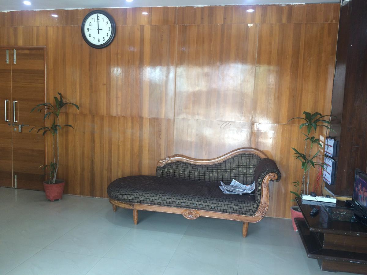Hotel Platinum Plaza Rohtak Buitenkant foto